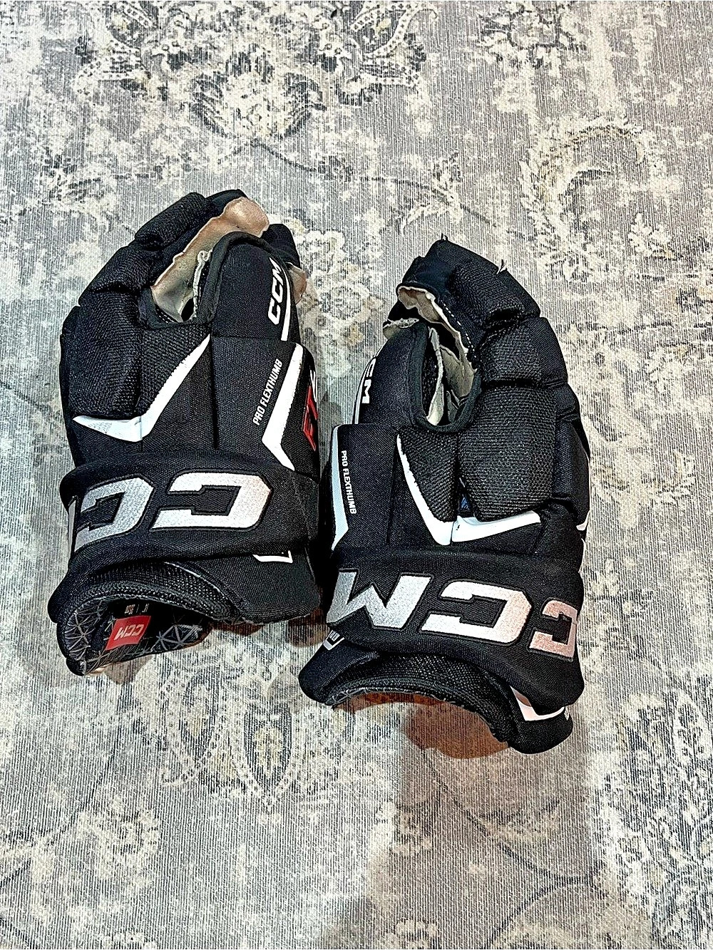 CCM JetSpeed FT6 Hockey Gloves 14”